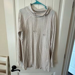 Thermal Pull Over With Pockets